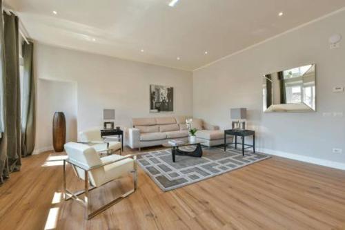 Apartments Florence Santa Croce Terrace Deluxe - image 5