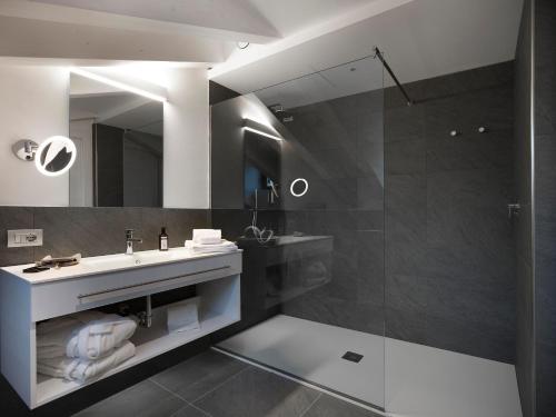 Boutique Hotel Touring - image 13