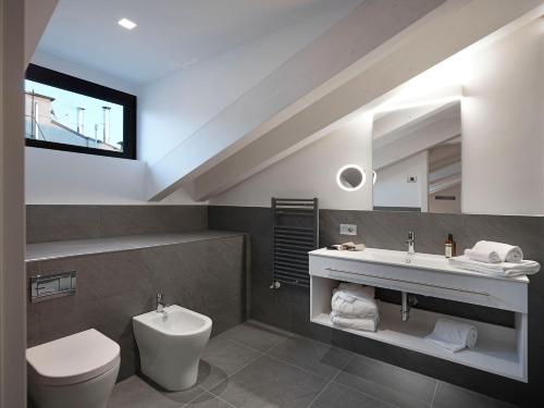 Boutique Hotel Touring - image 11