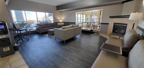 วินเกท บาย วินด์แฮม เลทบริดจ์ (Wingate by Wyndham Lethbridge) in เลธบริดจ์ (AB)