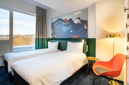 Standard Twin Room