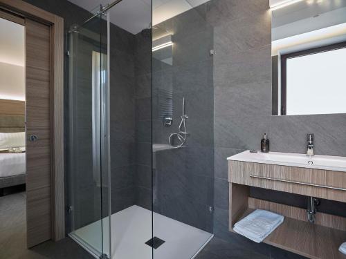 Boutique Hotel Touring - main image