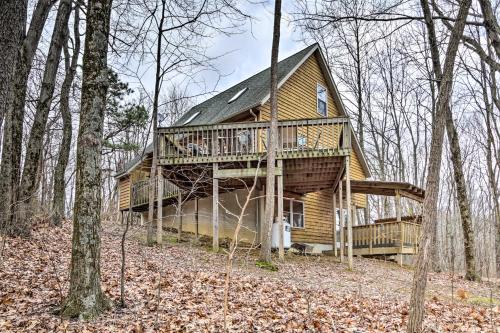 Hocking Hills Hideaway with Hot Tub Fire Pit and Views - image 8