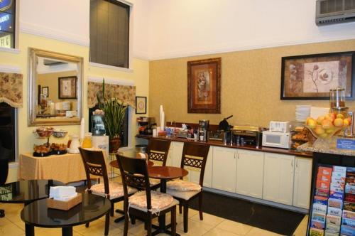 Best Western Palm Garden Inn - Hotel - Westminster