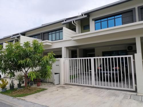 A&D Home-stay @Kota Warisan Sepang (KLIA 15 min) - image 14