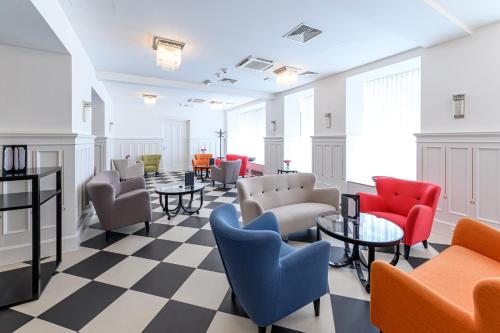 Hotel Caroline - image 12