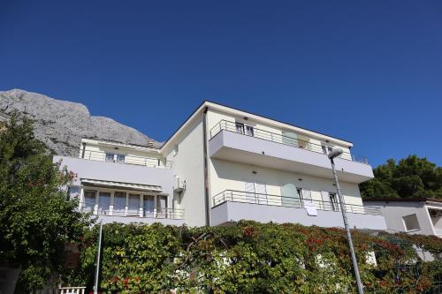 A szálláshely kívülről, Bilin san apartments in Baska Voda