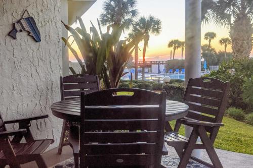 St Augustine Beach Condo with Patio and Pool Access!