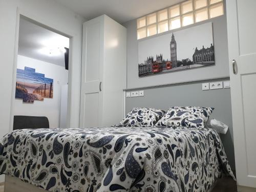 Spacious Apartment Madrid - Metro Barrio del Pilar, Madrid