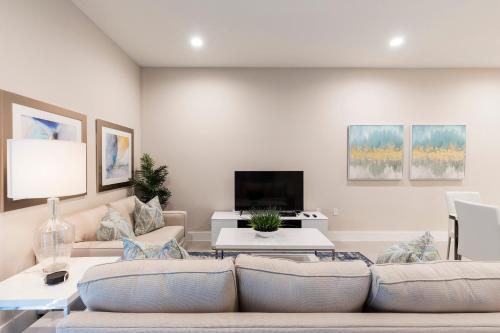 4 BR 4 BA Luxury Villa 5min to Disneyworld 1804ft² free Gym - image 13