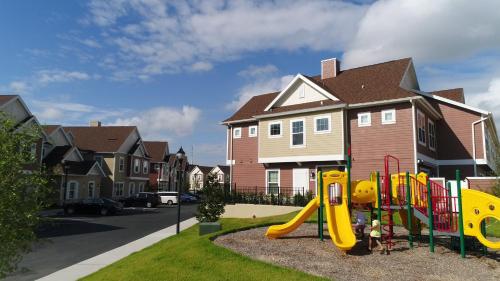 5 BR 6 Full BA Villa 5 min to Disney BBQ & Hot Tub