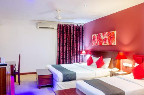 2 twin beds