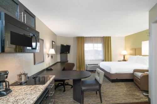 1 queen bed