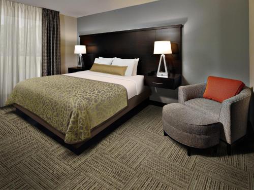 1 queen bed