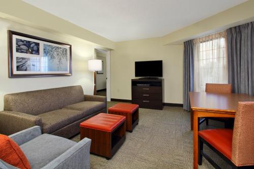 Staybridge Suites Tysons - McLean, an IHG Hotel