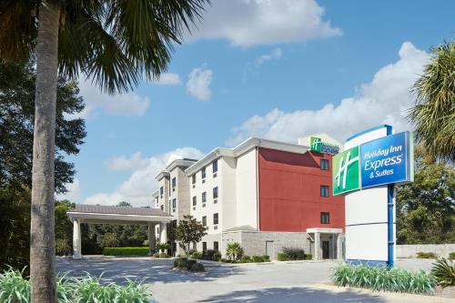 Holiday Inn Express Hotel & Suites Pensacola-West Navy Base, an IHG Hotel