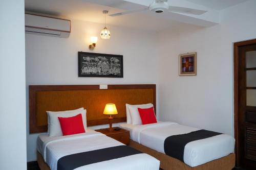 2 twin beds