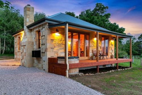 Blackwood Park Cottages Mole Creek - Accommodation