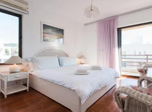 Luxury Athenian Riviera Apartment 135 sqm at Voula, Atény