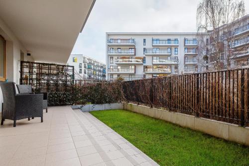 Apartment Warsaw Żoliborz by Renters - image 13