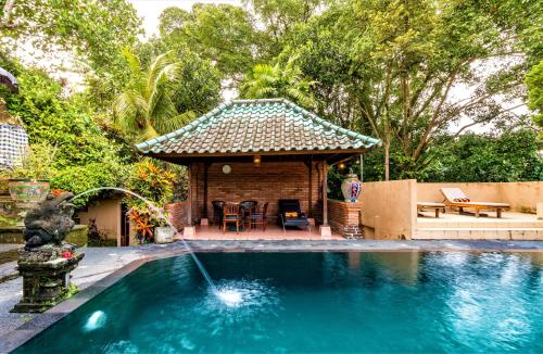 タナ メラ リゾート & ギャラリー11