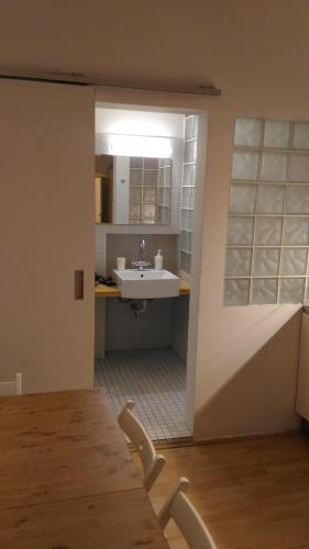Modern Apartment Perlova, Praha (fotografie 8)