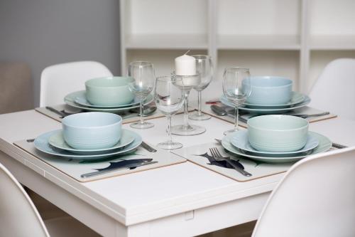 Apartment Warsaw Żoliborz by Renters - image 5