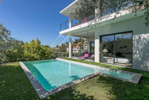 CONTEMPORARY VILLA SEA VIEW 8 pers gîte à louer Le Cannet