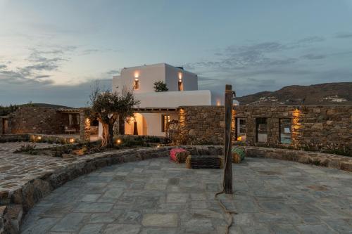 Mykonos AG Villas in Ftelia Beach