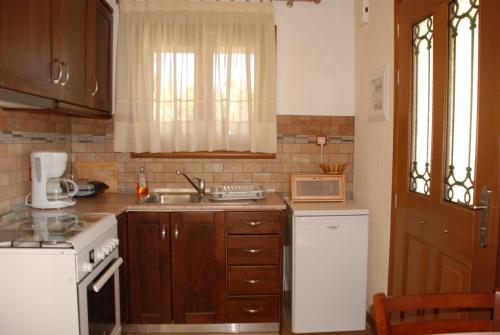 San George Apartments - image 3