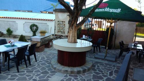 Restaurace čp.2 (Restaurace cp.2) in Slapy