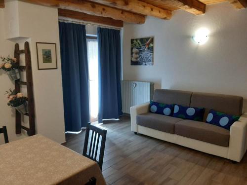 Casa Vacanze Roure " BAITA PECIT PARI" in Roure