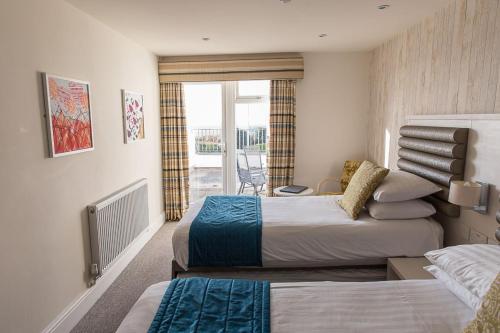 St Ives Hotel - main image