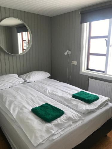 Sólbakki Holiday Home - image 8