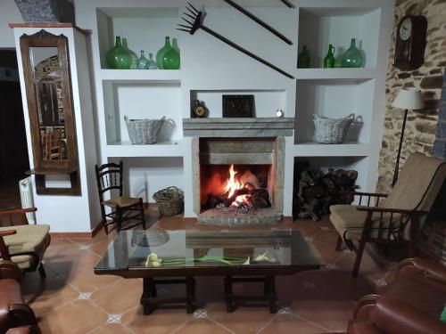 Bar/Lounge, CASA RURAL LA CARRIONA in Segura De Leon