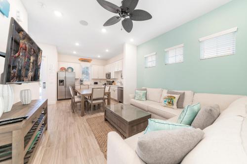 Luxurious Cottage with Hotel Amenities Near Disney at Margaritaville 3074P - image 6