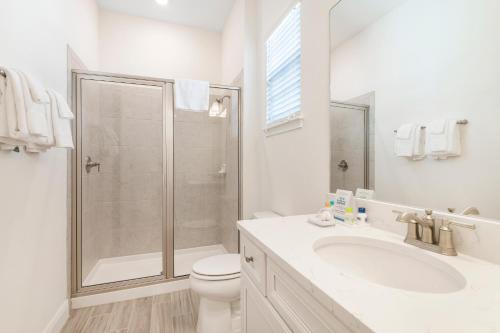 Luxurious Cottage with Hotel Amenities Near Disney at Margaritaville 3074P - image 9