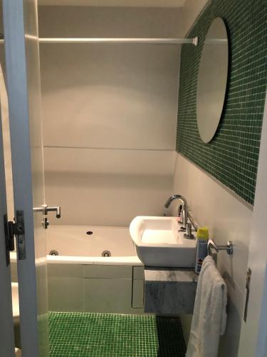 Sauna a vapor, Departamento de 2 ambientes luminoso in Cidade de Mar Del Plata 