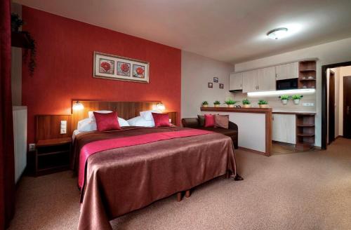 2 twin beds, 2 sofa beds