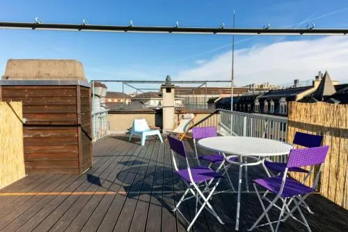 Cozy studio with Roof Terrace for 3 in Zürich, Schweiz