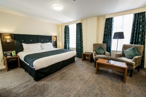 241224886 Holiday Inn London Kensington High St., an IHG Hotel