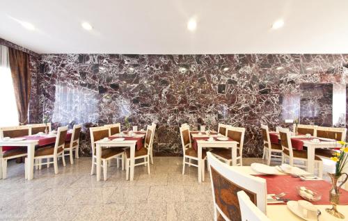 Hotel Unique Dortmund Hauptbahnhof - image 10