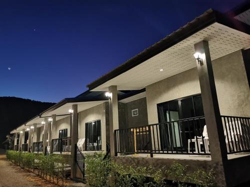 Exterior view, BAAN CHAINARONG in Sang Kha Ou