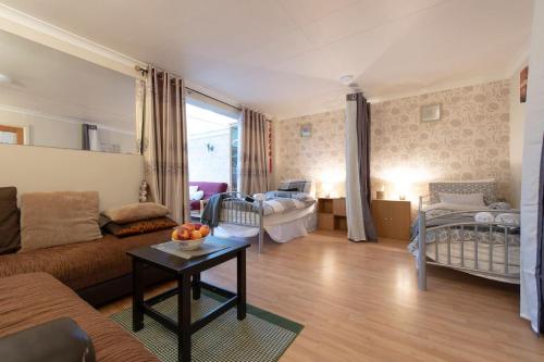 Oasis 77, Londýn (fotografie 7)