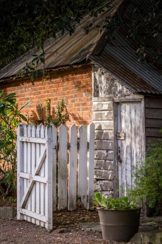 The Barracks, Tocal