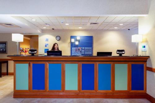 Holiday Inn Express & Suites Bradenton East-Lakewood Ranch