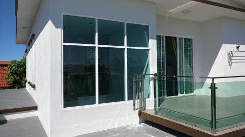 Balcony/terrace, Villa DSelasih Homestay @UMT UNISZA in Kuala Terengganu