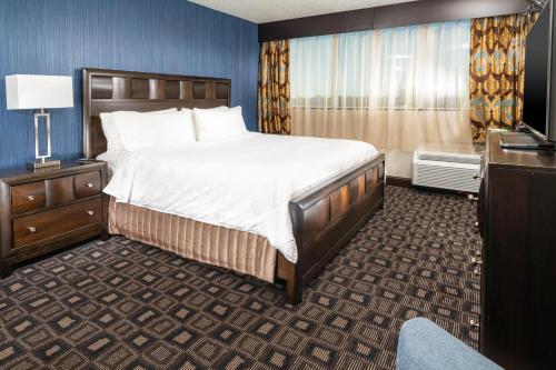 Holiday Inn Louisville East - Hurstbourne, an IHG Hotel