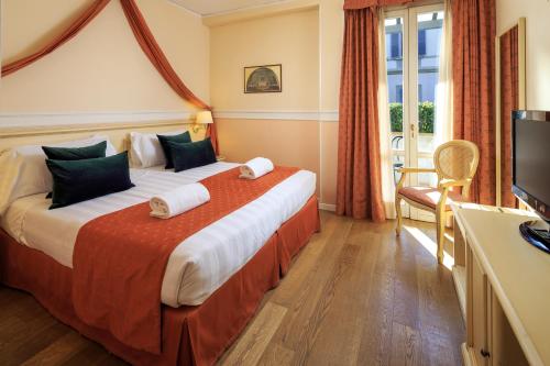 room detail thumbnail 0