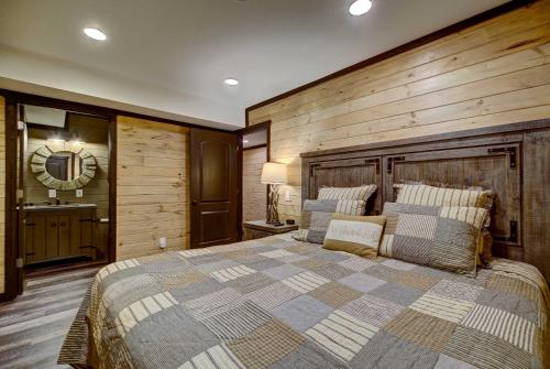 Rebel Retreat cabin - image 3